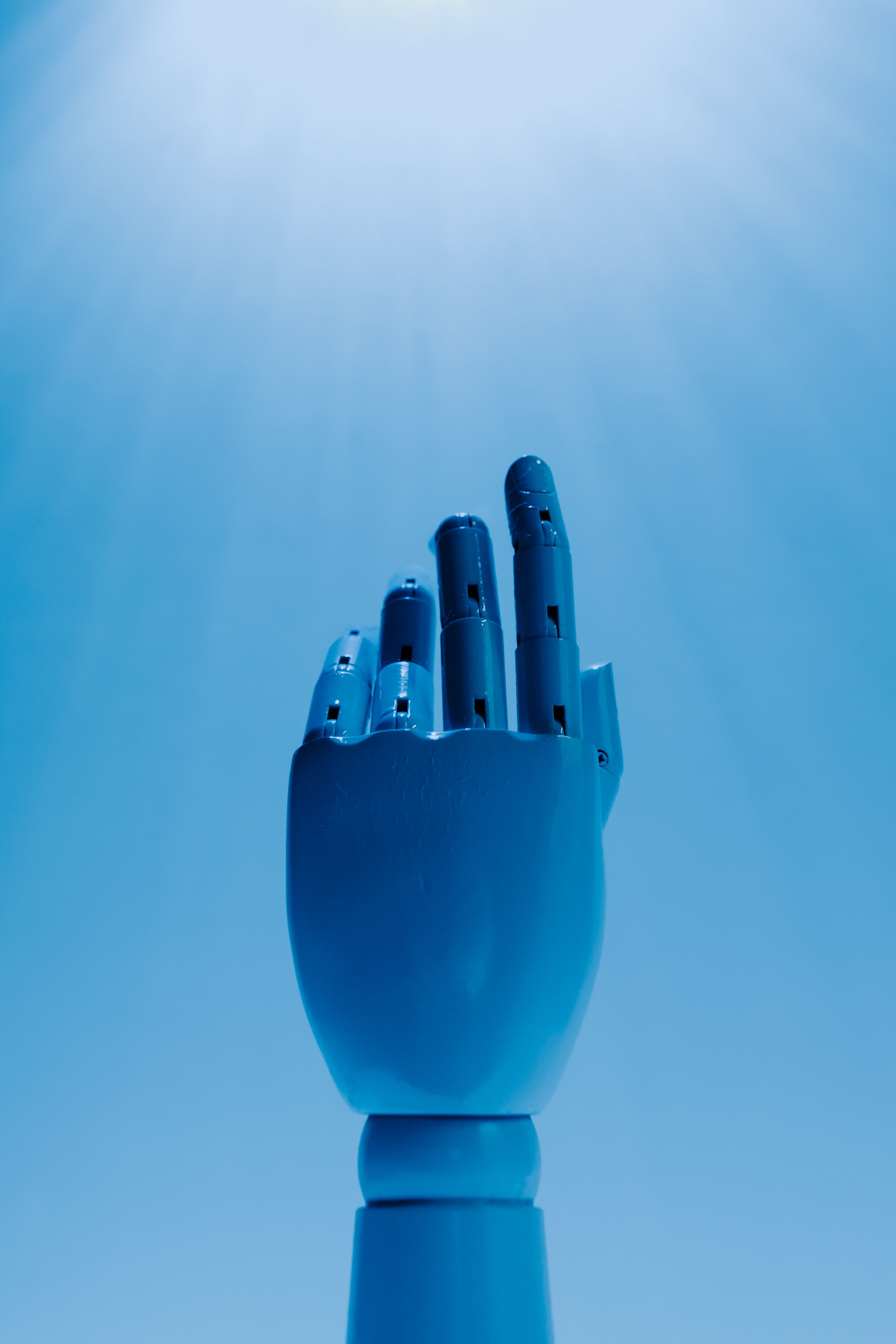 AI robotic hand representing 8Cloud technology